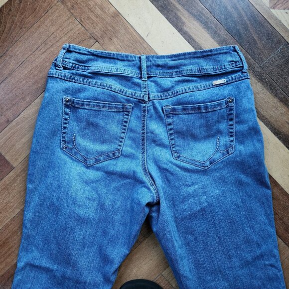 INC Medium Wash Boyfriend Curvy Fit Jeans Size 4 - Picture 13 of 16